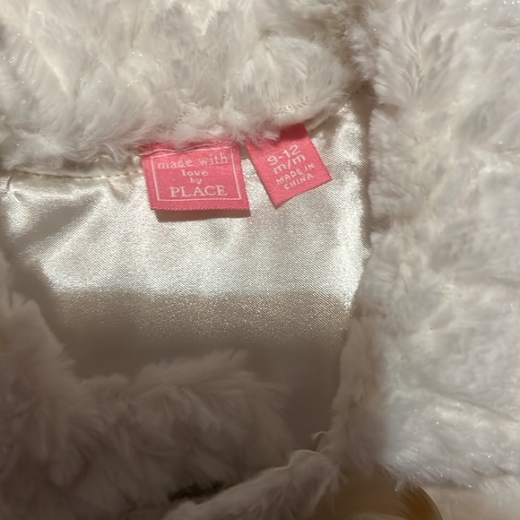 NWOT soft fuzzy ivory coat - Picture 2 of 3